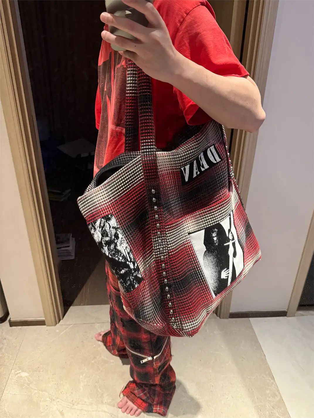 DEAV | Portrait Appliqué Studded Tote Bag