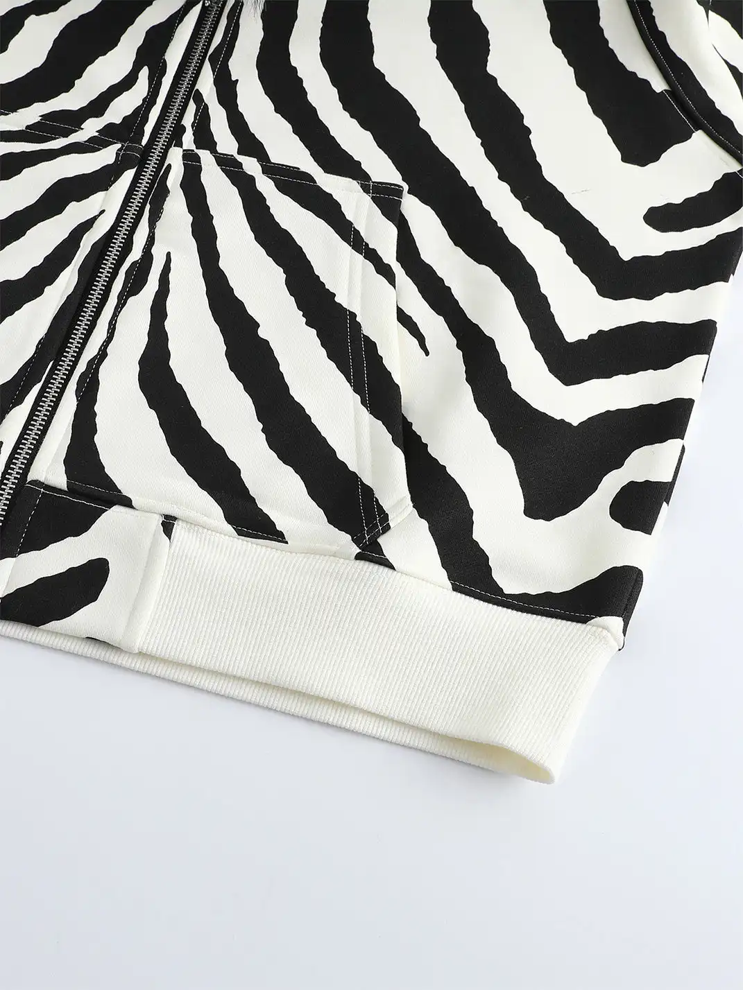 DEAV | Zebra Print Hoodie