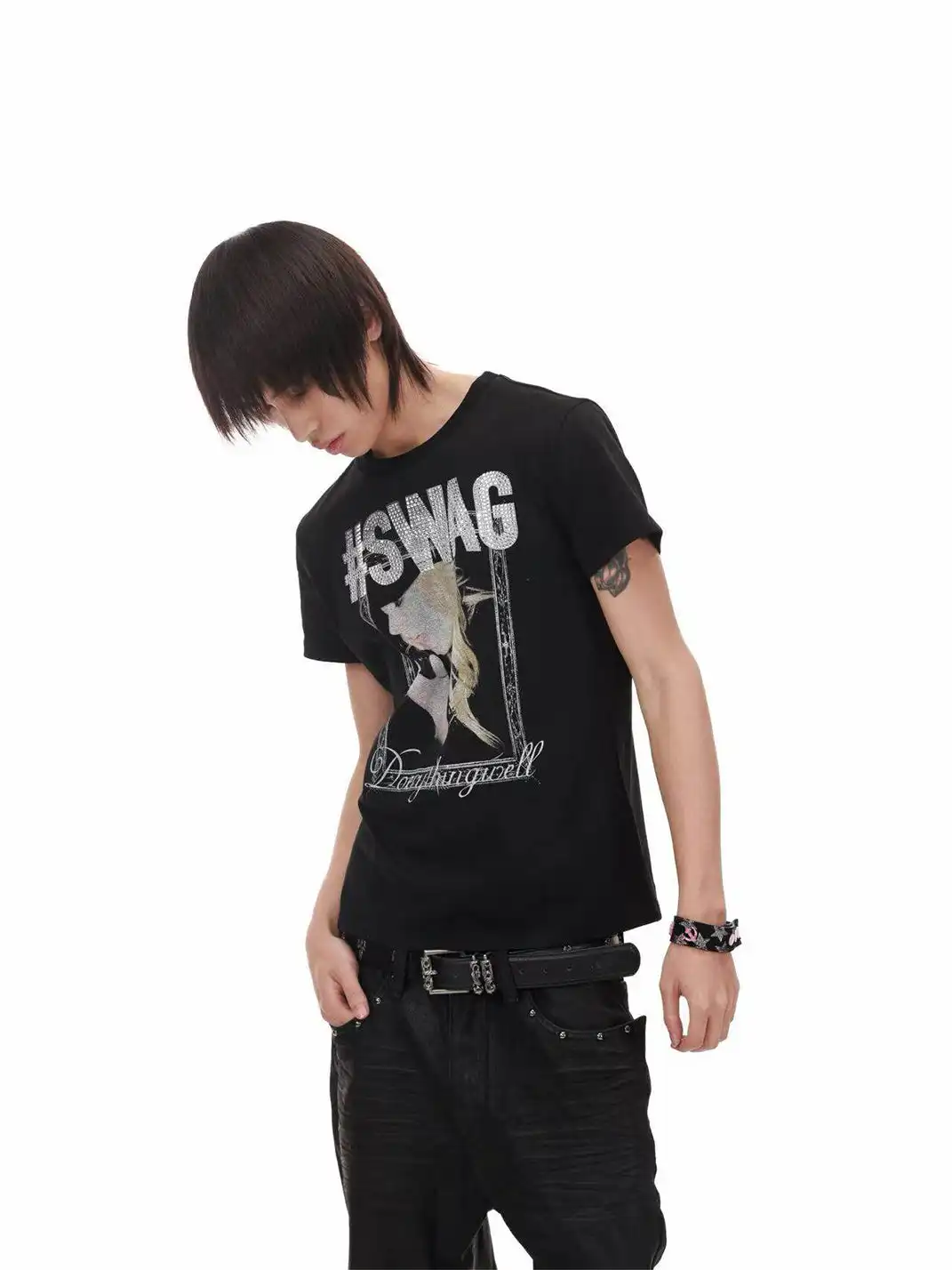 DETW | Portrait Print Rhinestone Crew Neck T-shirt