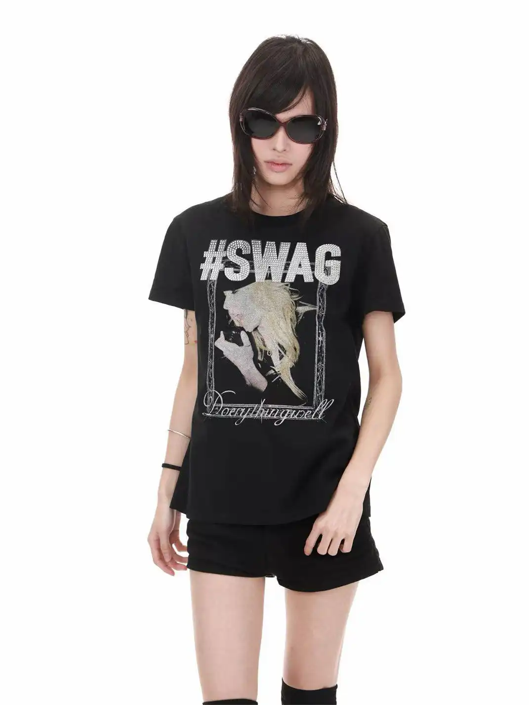 DETW | Portrait Print Rhinestone Crew Neck T-shirt