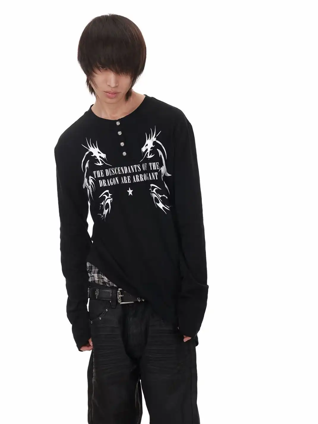 DETW | Asymmetric Dipped Hem Long Sleeve T-shirt