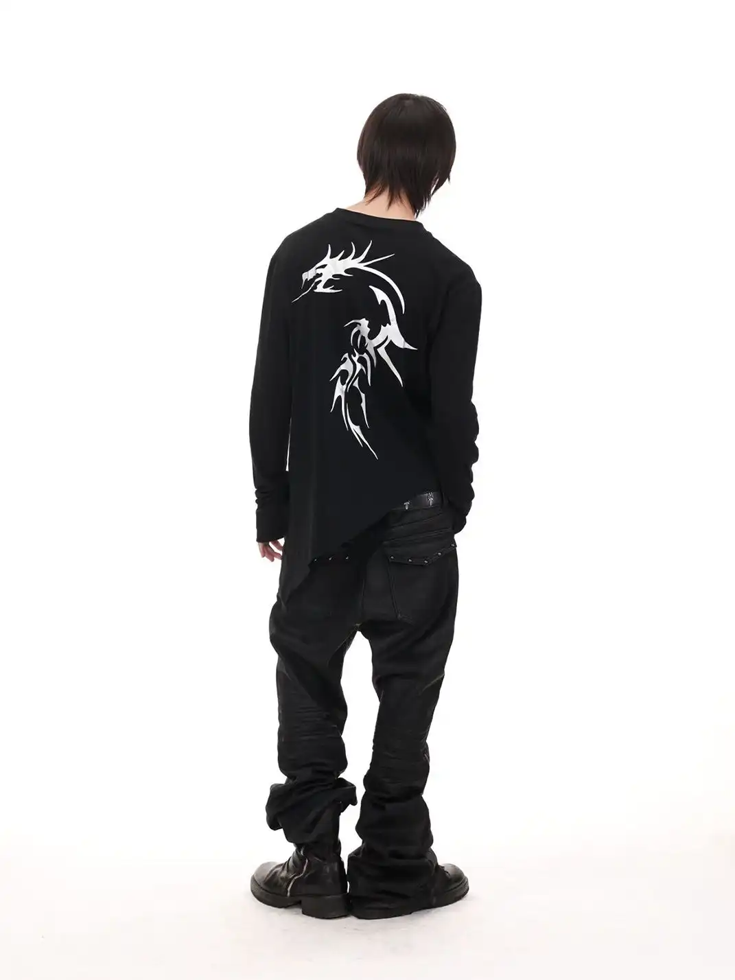 DETW | Asymmetric Dipped Hem Long Sleeve T-shirt