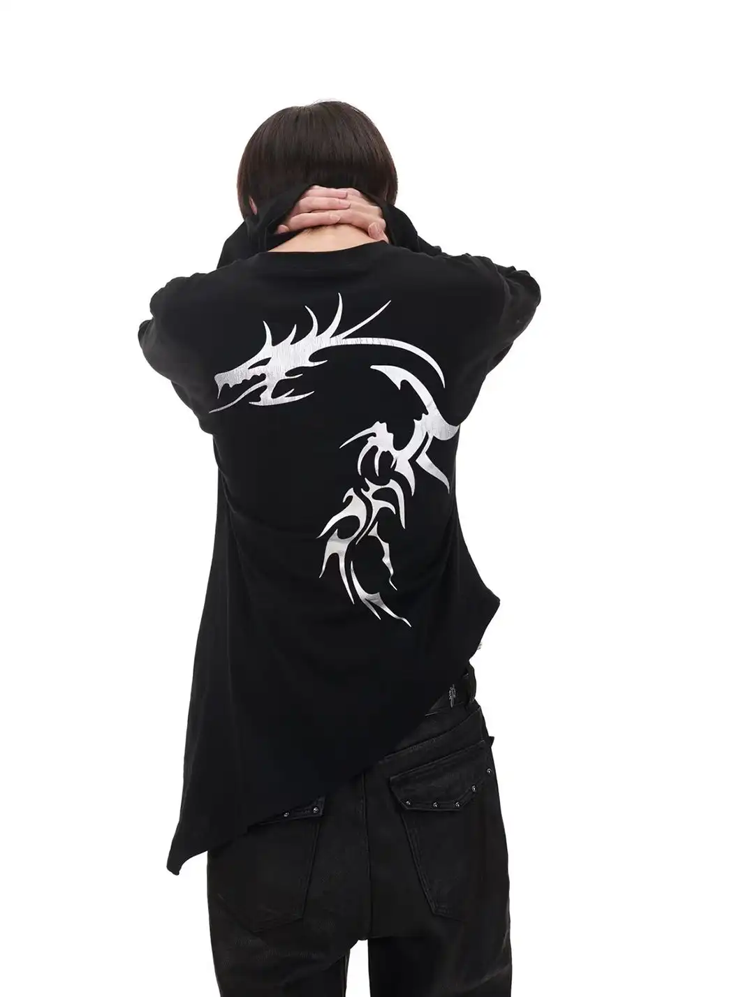 DETW | Asymmetric Dipped Hem Long Sleeve T-shirt