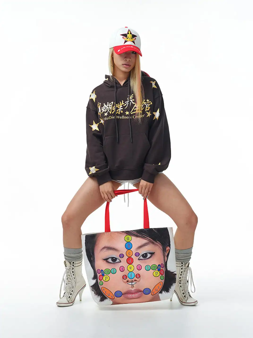 HuDieGongZhu | Face Print Shoulder Bag