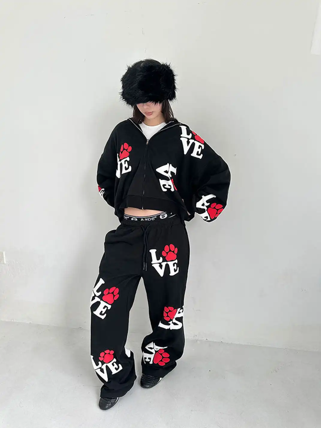 ArtByTastybabe | Love Print Sweatshirt Set