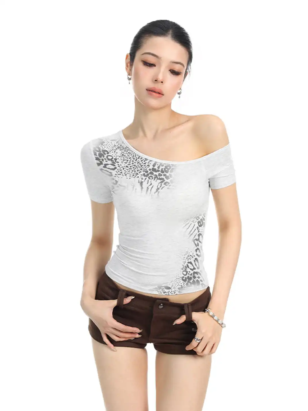BIGGOLD | One-Shoulder Leopard Print T-Shirt