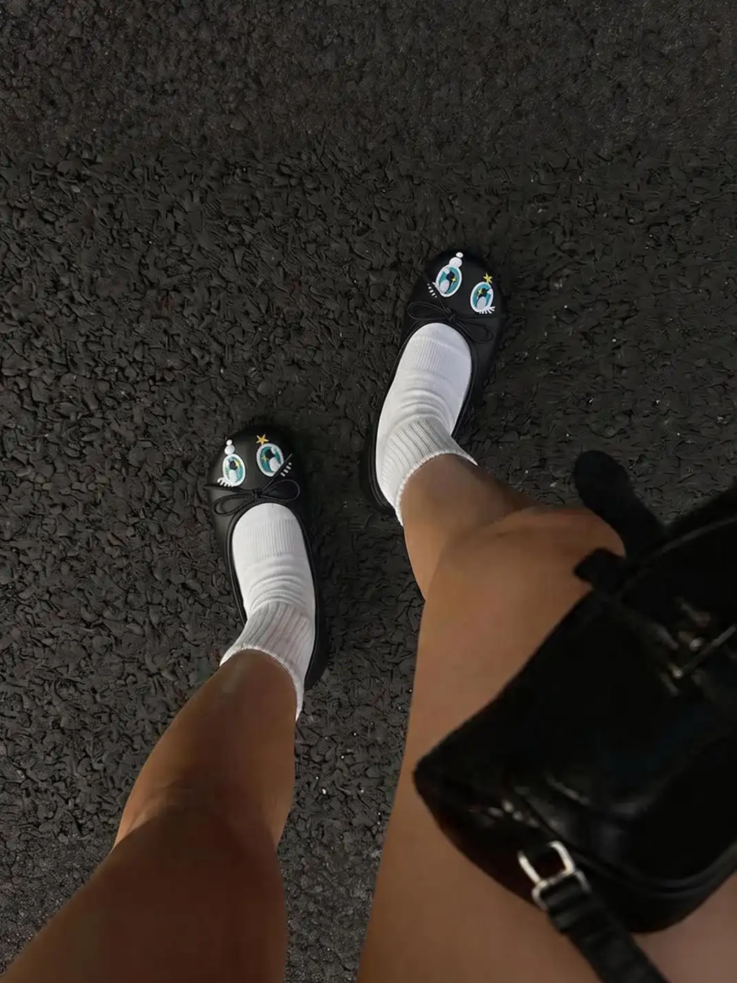 EMPTY BEHAVIOR | Cartoon Pearl Teeth Flat Shoes-Black
