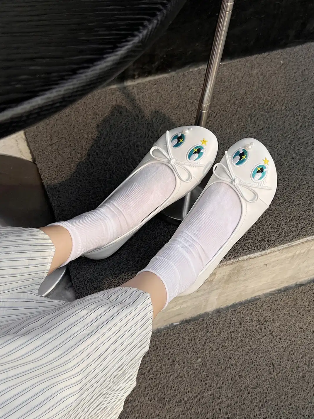 EMPTY BEHAVIOR | Cartoon Pearl Teeth Flat Shoes-White