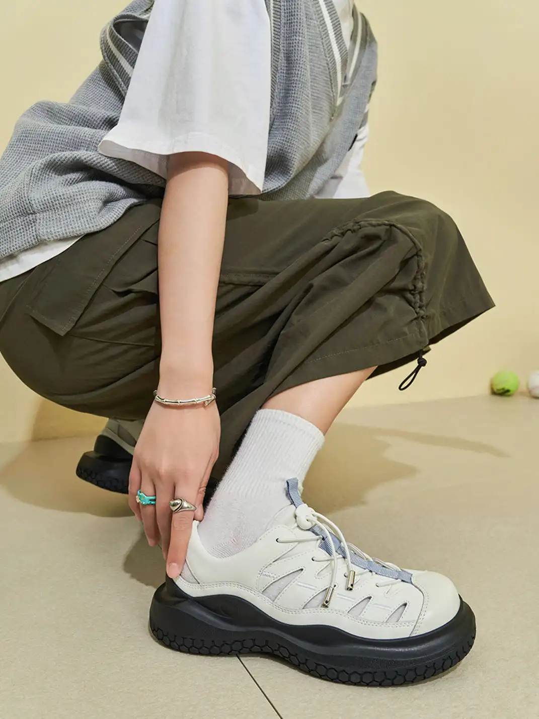 MASOOMAKE | Cutout Closed Toe Platform Sandals