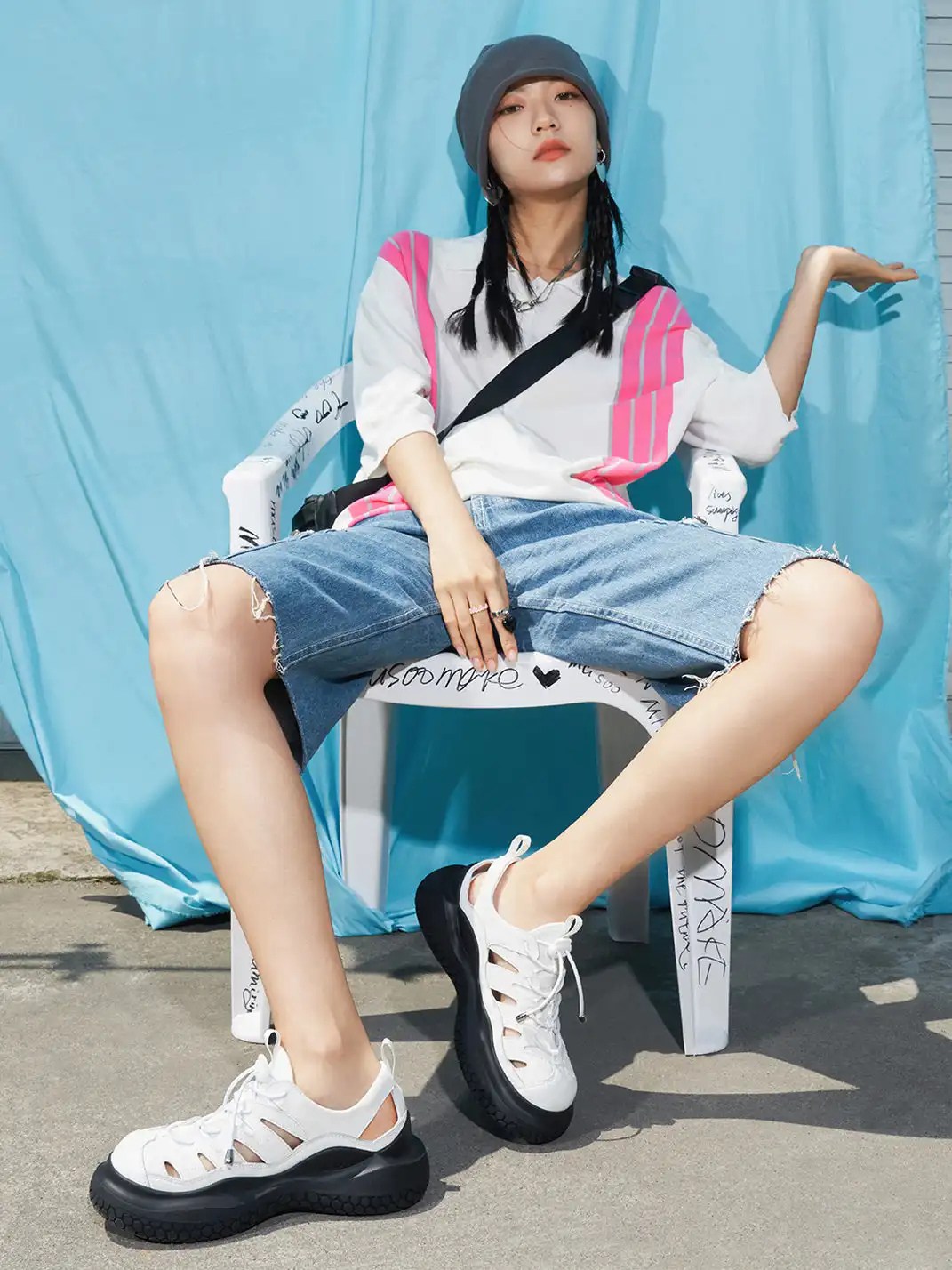 MASOOMAKE | Cutout Closed Toe Platform Sandals