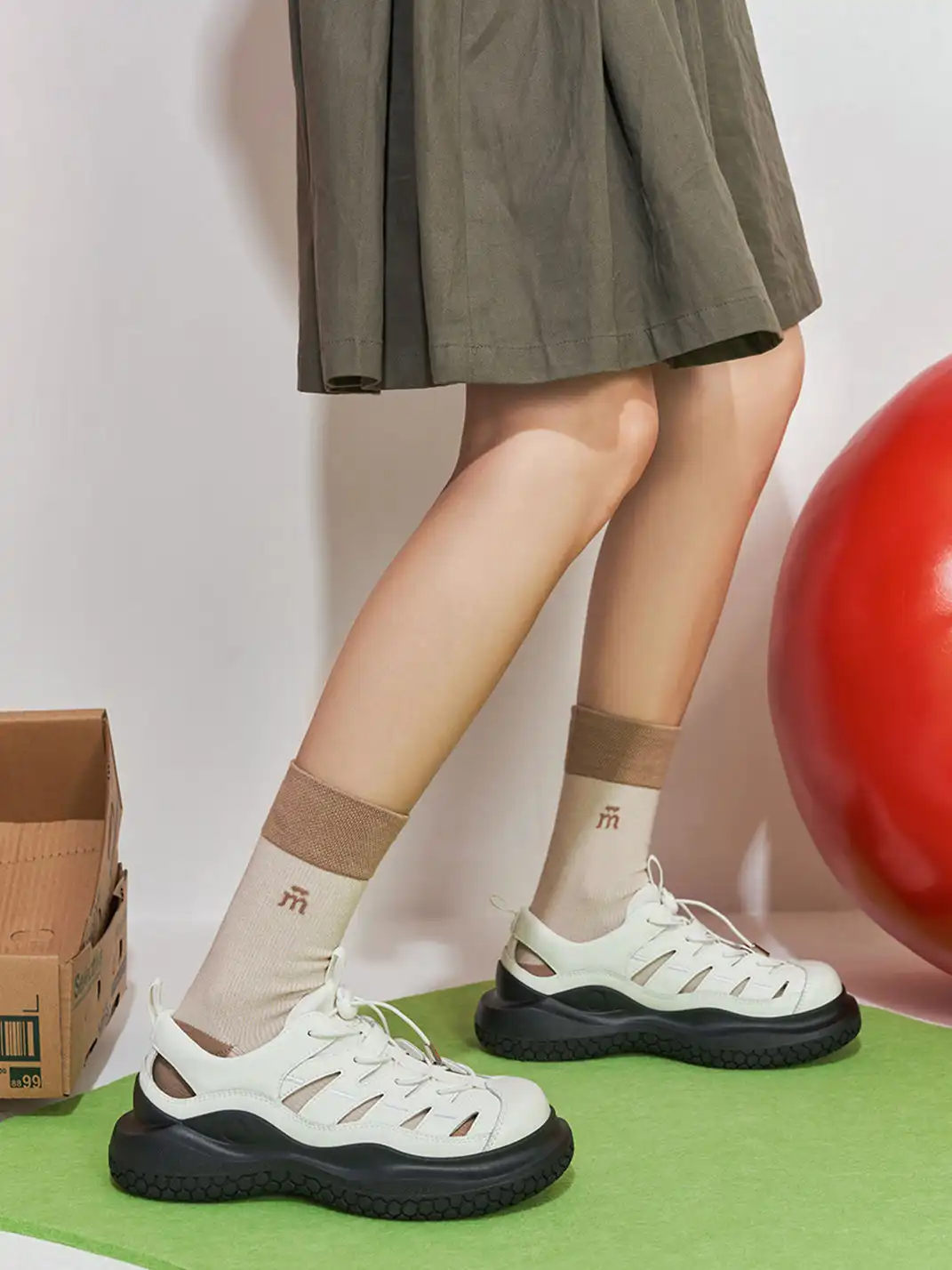 MASOOMAKE | Cutout Closed Toe Platform Sandals