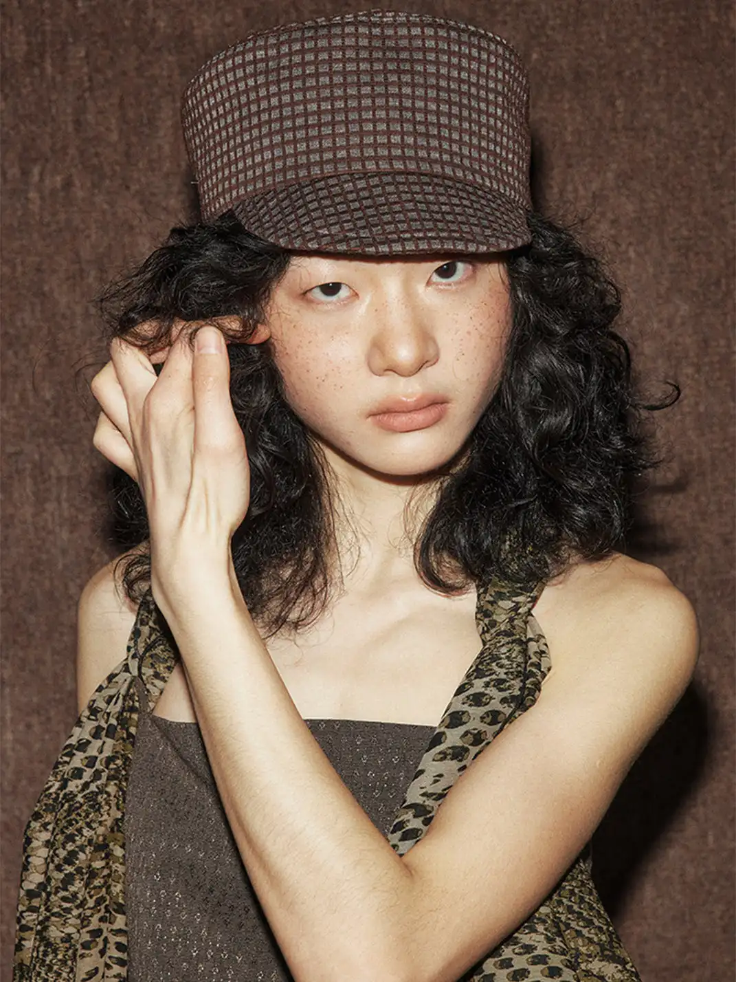 MottoKiraku | Red-Brown Plaid Flat Brim Cap