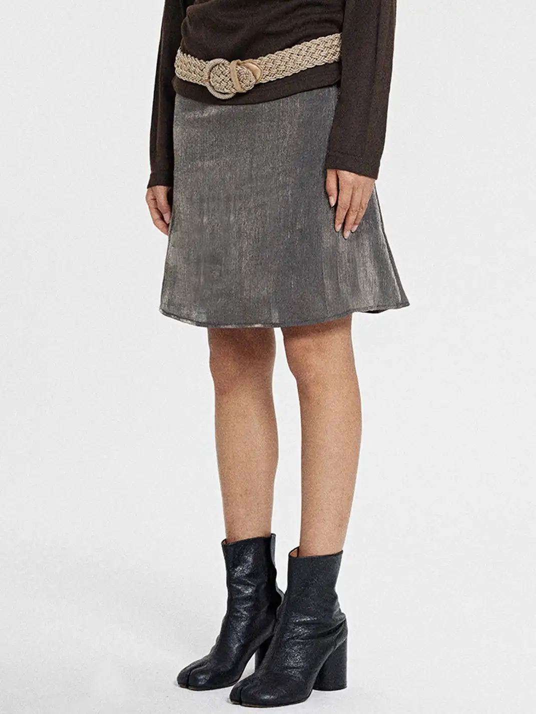 MottoKiraku | Champagne Gold Midi Skirt
