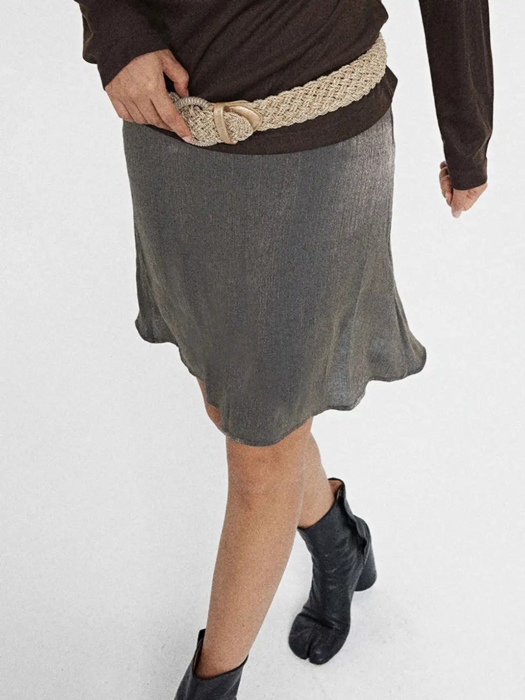 MottoKiraku | Champagne Gold Midi Skirt