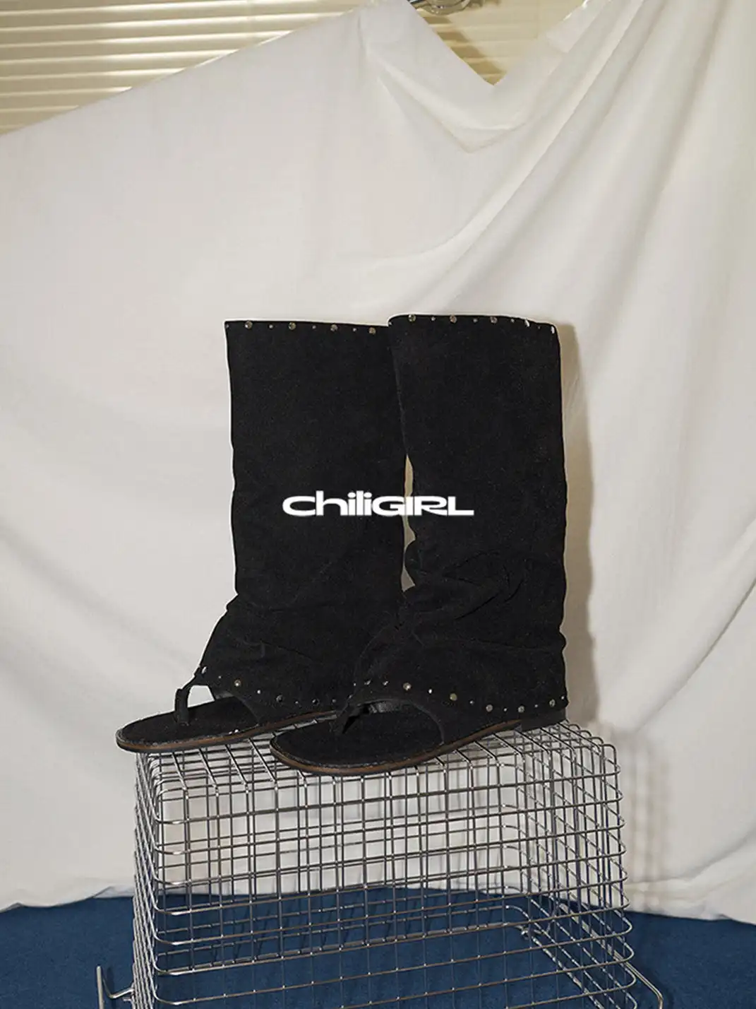 CHILIGIRL | Rivet Thong Suede Sandal Boots