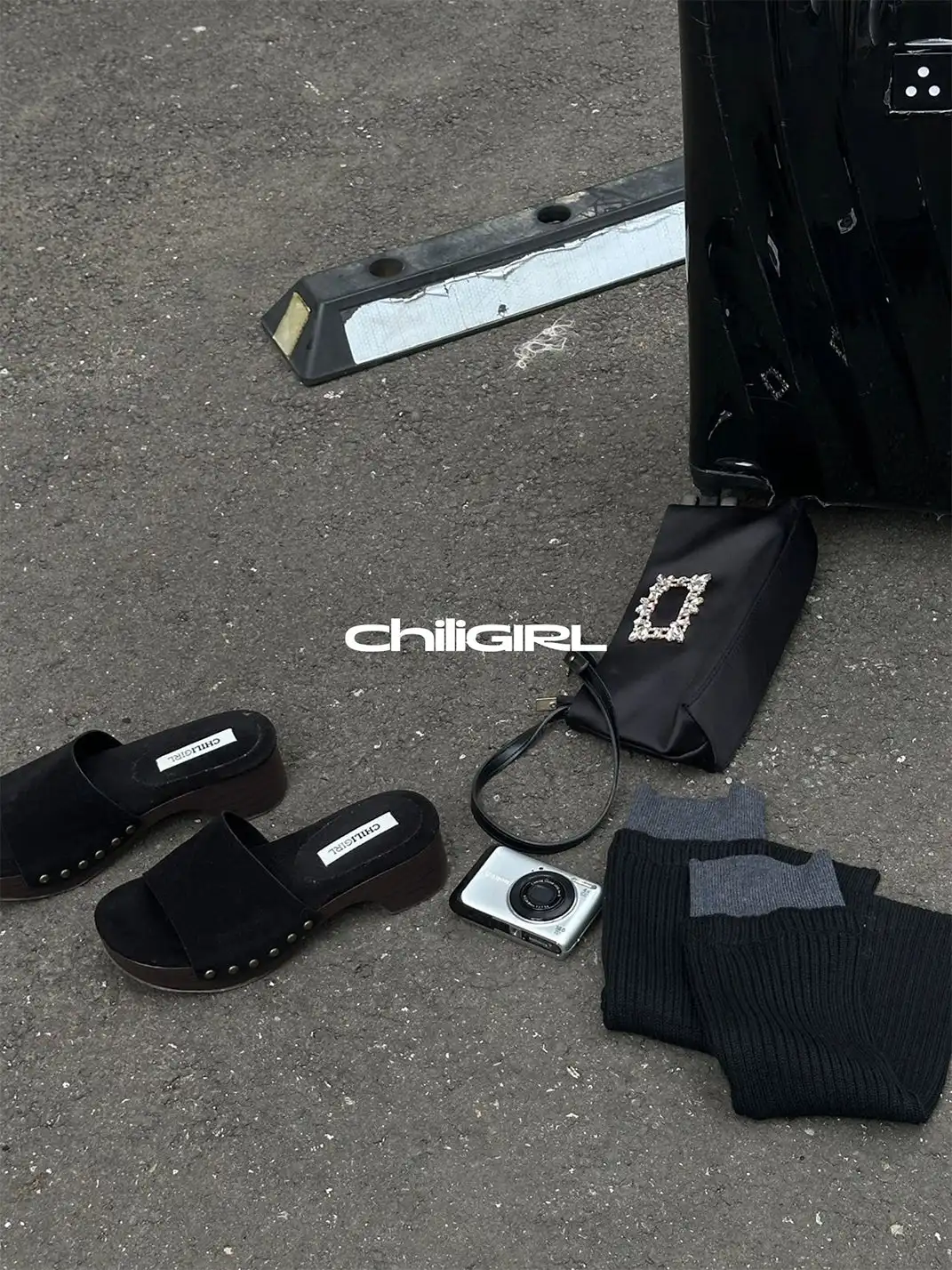 CHILIGIRL | Rivet Chunky Heel Slide Sandals