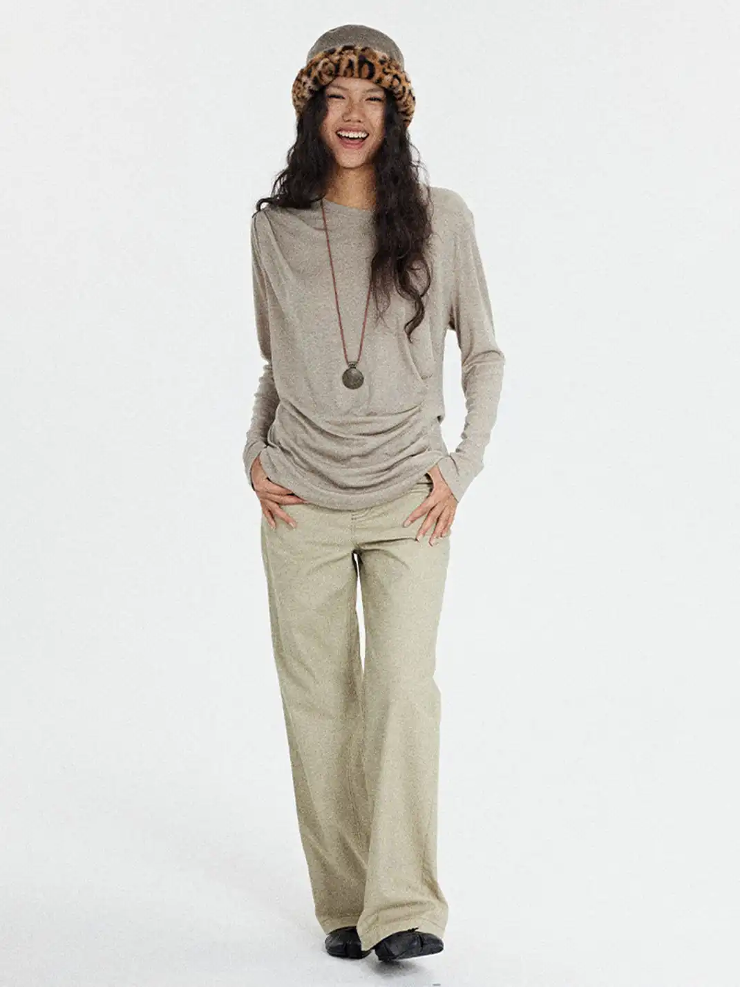 MottoKiraku | Crew Neck Asymmetrical Silk Blouse