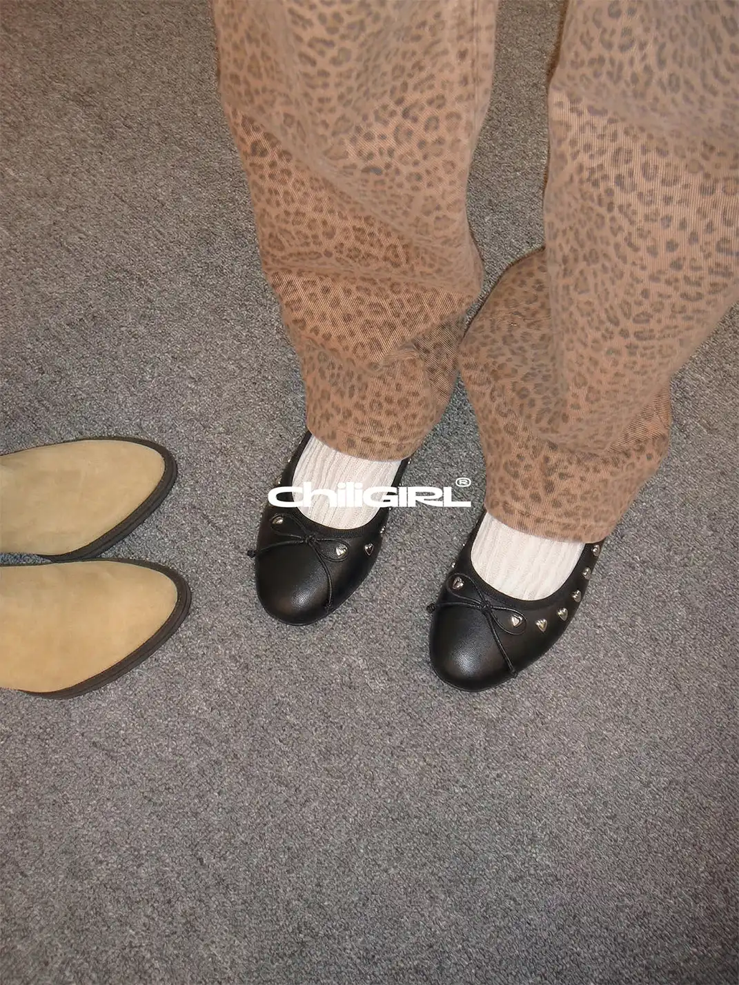 CHILIGIRL | Heart Rivet Bow Low-Cut Ballet Flats
