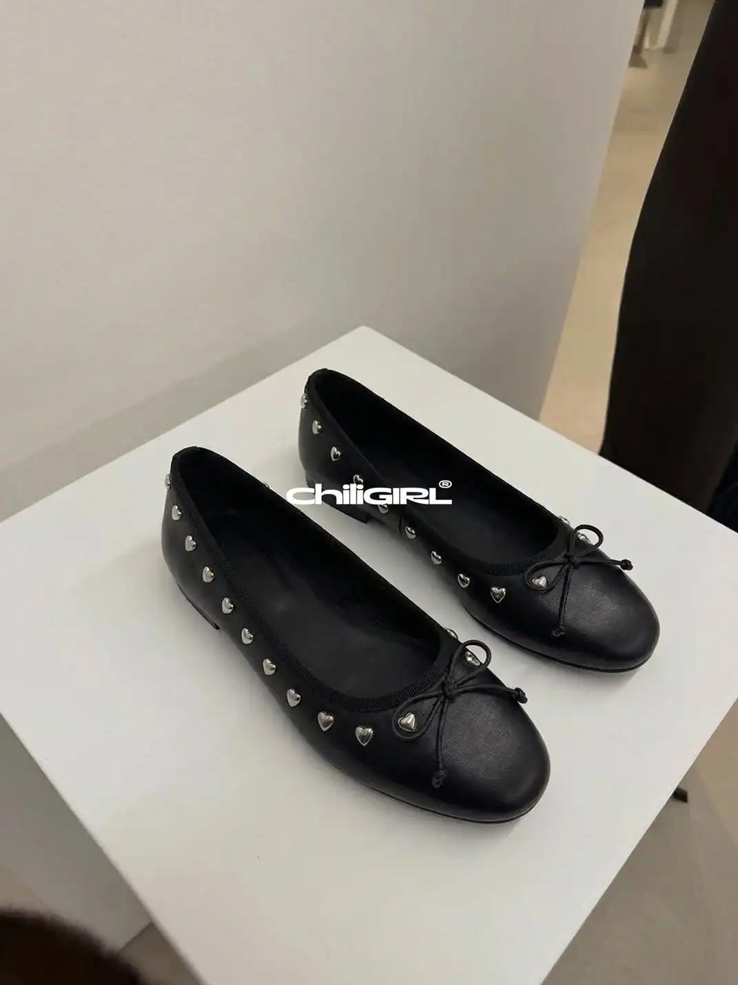 CHILIGIRL | Heart Rivet Bow Low-Cut Ballet Flats
