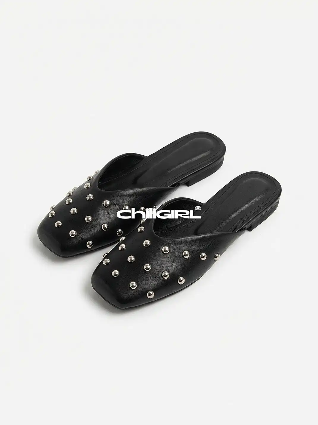 CHILIGIRL | Rivet Closed Toe Slip-on Mules