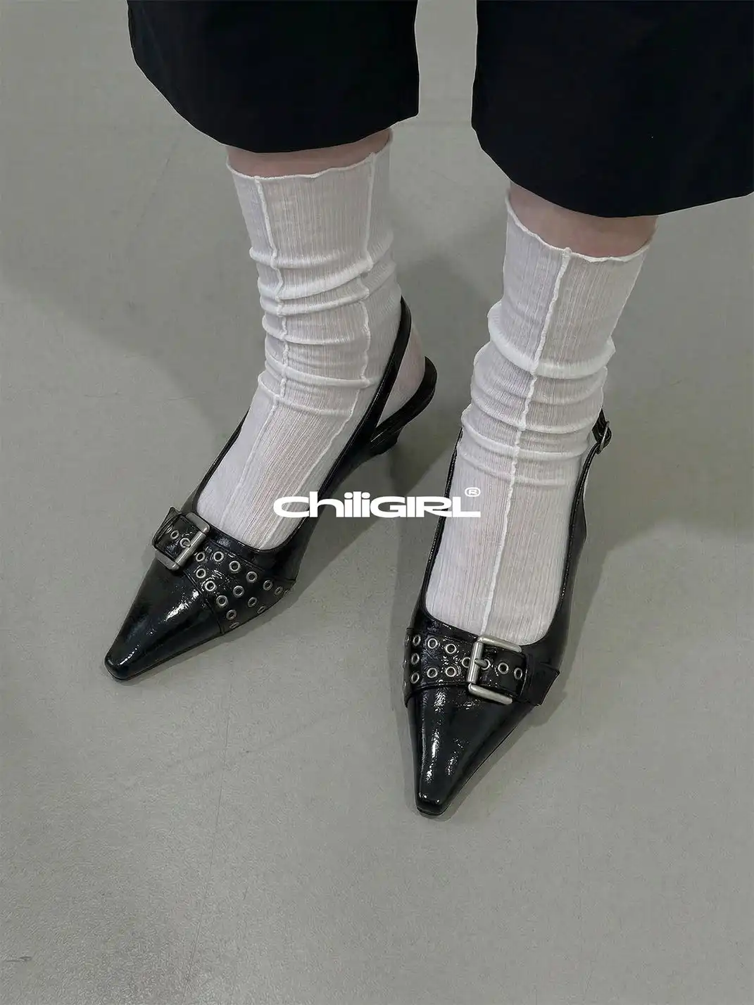 CHILIGIRL | Pointed Toe Rivet Buckle Mid Heel Sandals