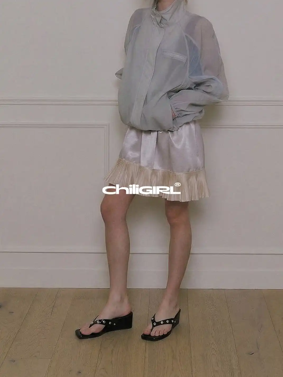 CHILIGIRL | Vintage Buckle Flip Flops