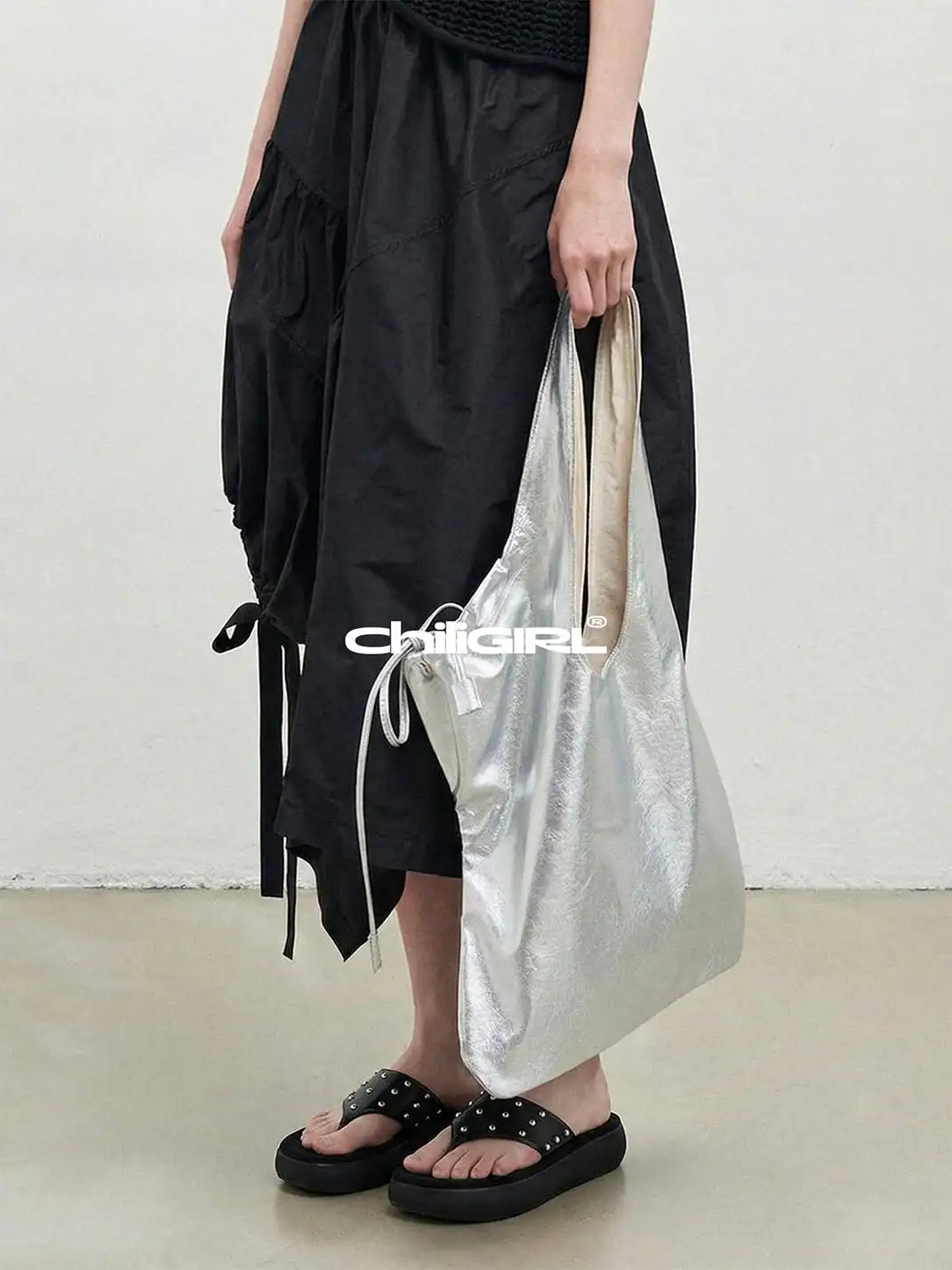 CHILIGIRL | Rivet Platform Flip Flops