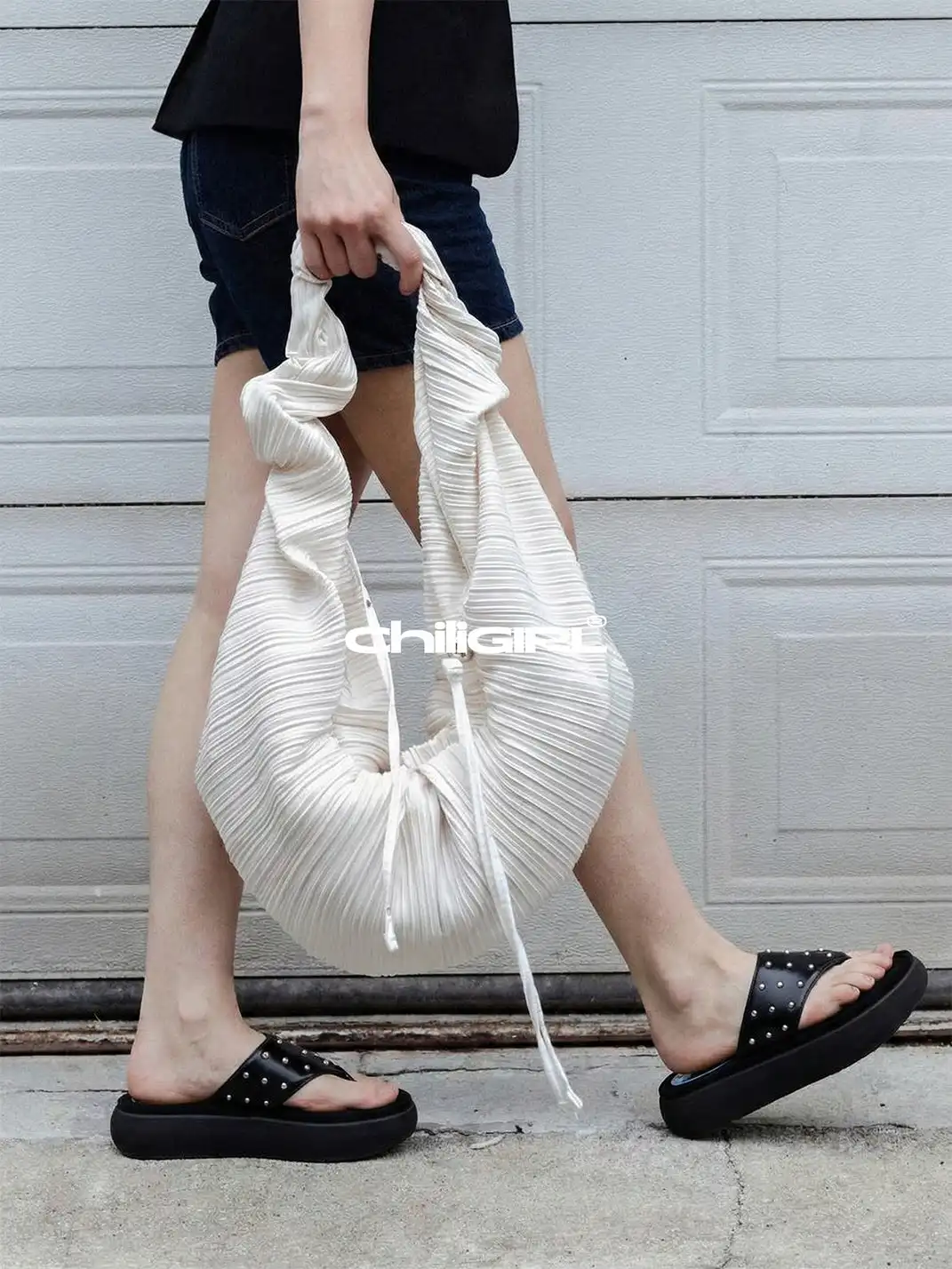 CHILIGIRL | Rivet Platform Flip Flops