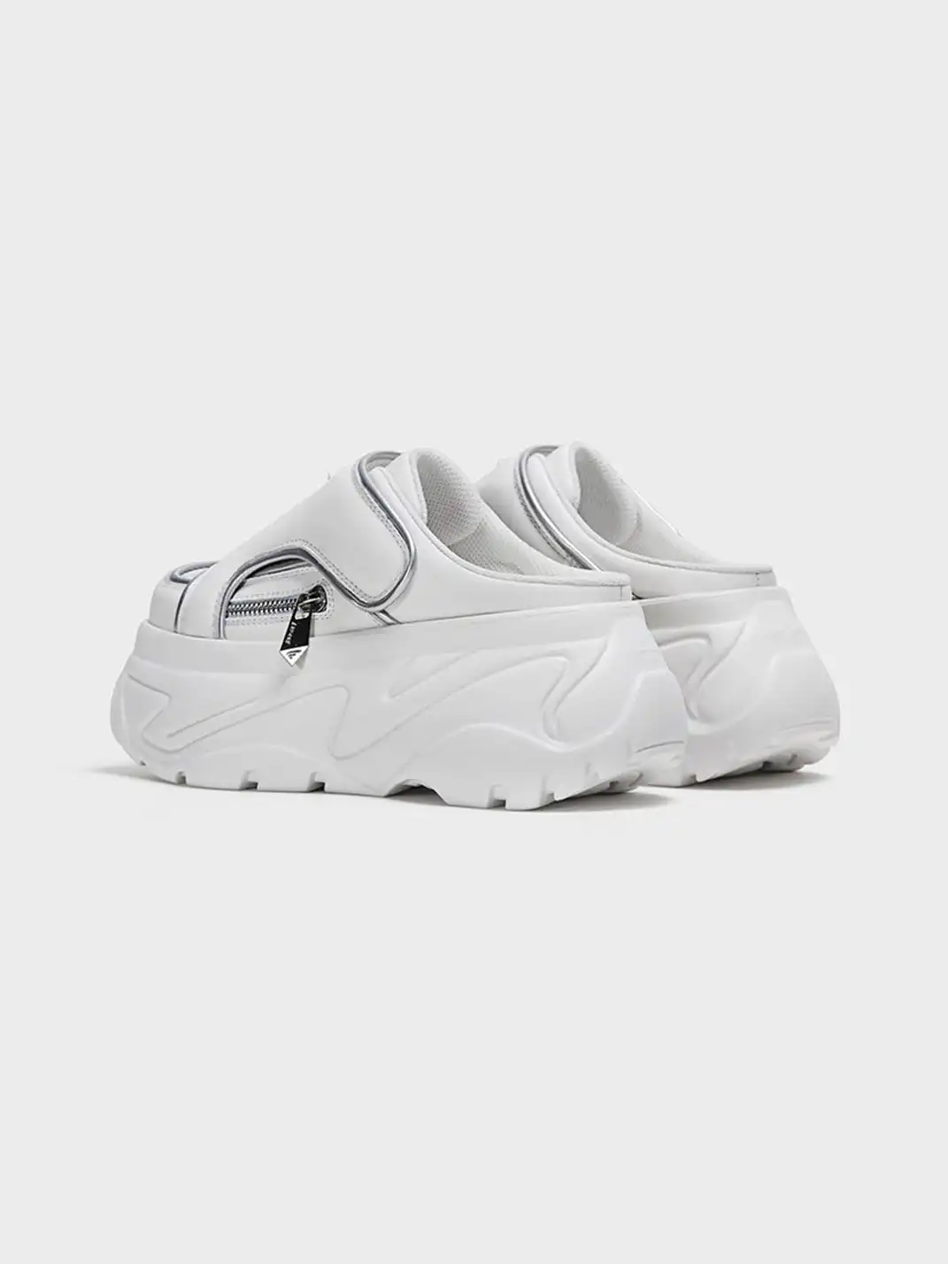 FYSPR | Platform Closed-Toe Slippers-White