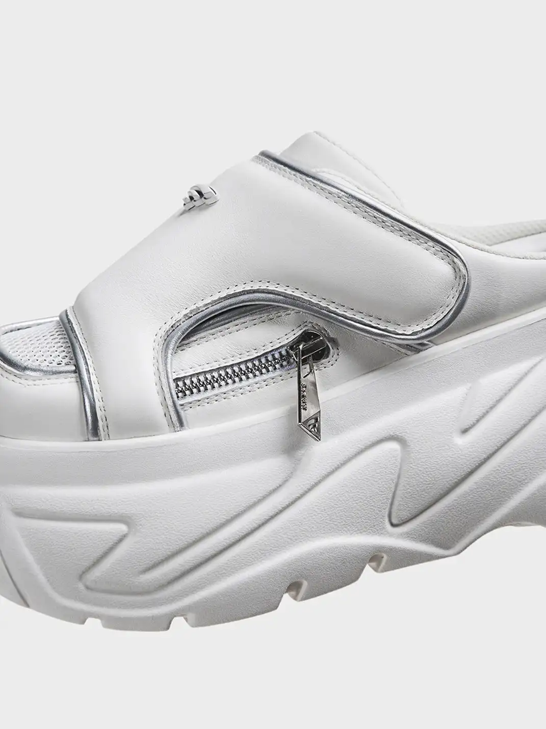 FYSPR | Platform Closed-Toe Slippers-White