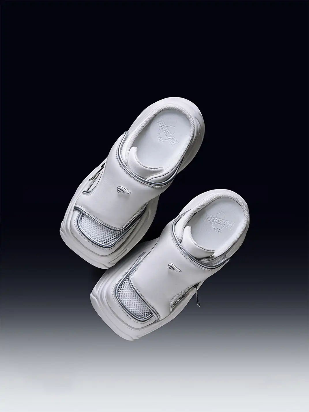 FYSPR | Platform Closed-Toe Slippers-White