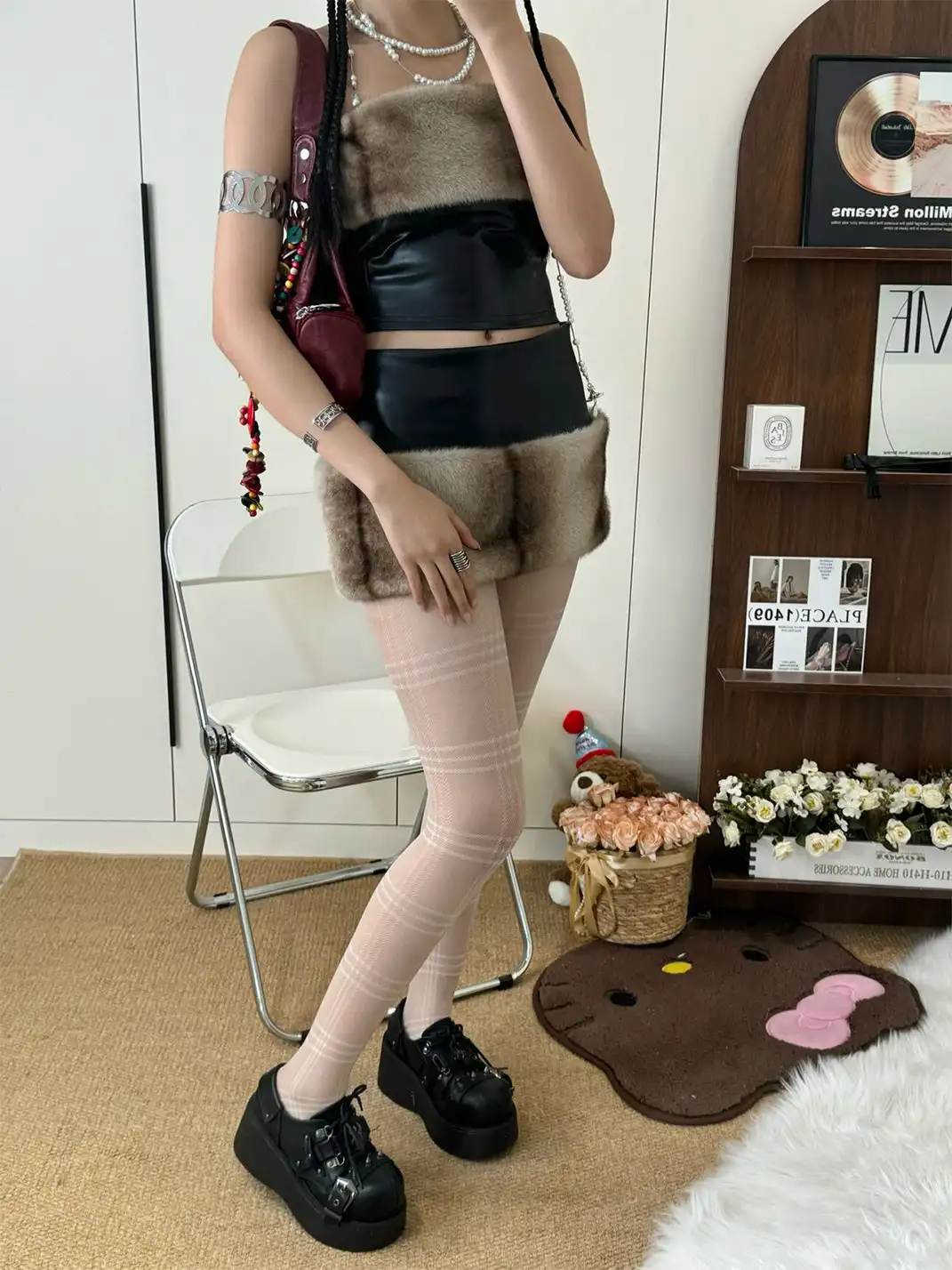 HotBonBon | Jacquard Cross Line Stockings