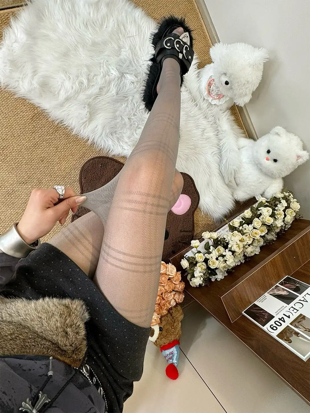 HotBonBon | Jacquard Cross Line Stockings
