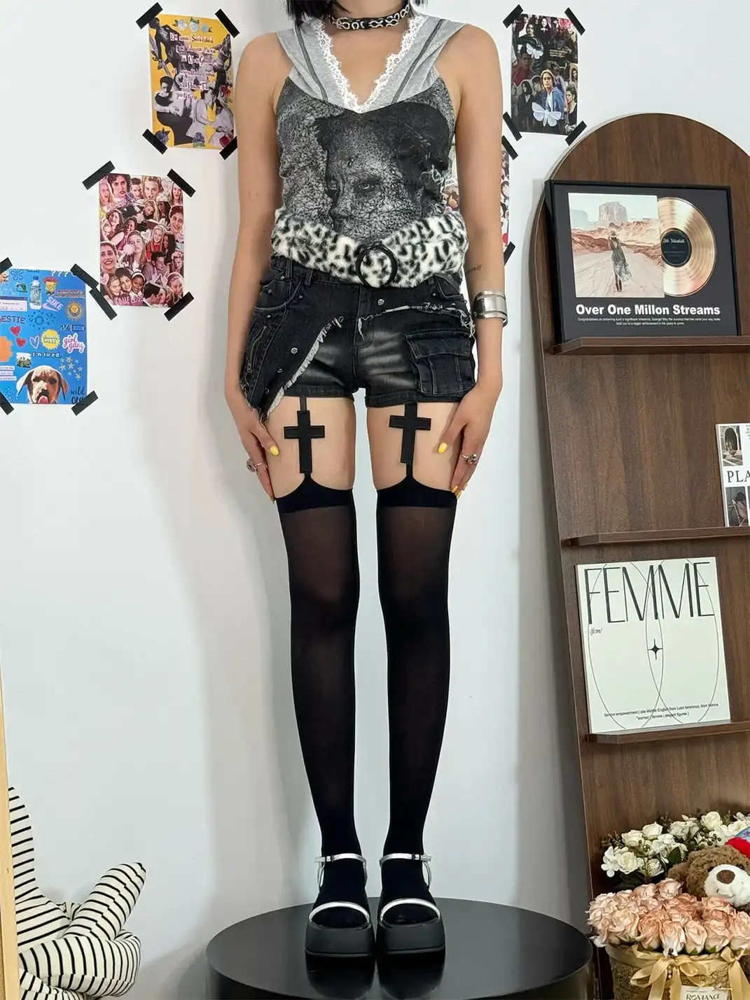 HotBonBon | Cross Suspender Stockings