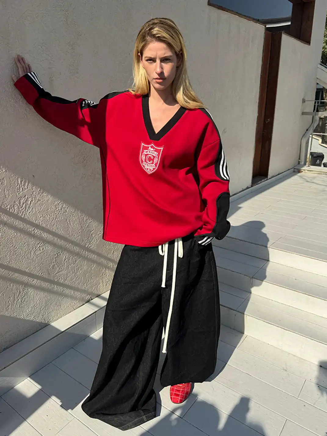 CasseSango | V-Neck Badge Striped Sports Sweatshirt