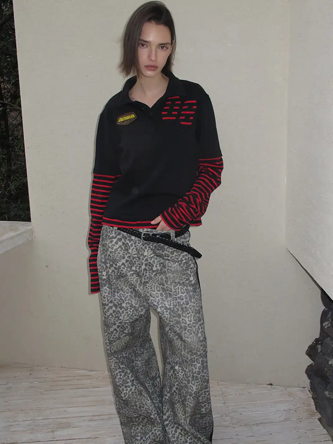 CasseSango | Two-In-One Detachable Sleeve Embroidered T-Shirt
