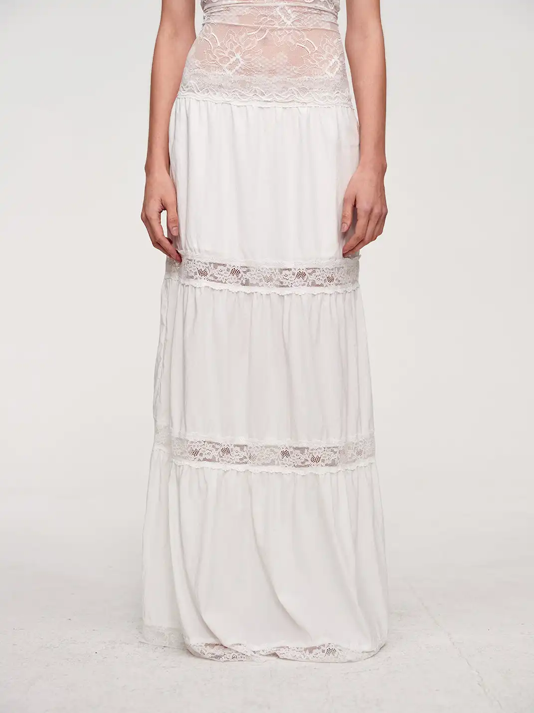 CSFC | Versatile Lace Tube Top Cake Skirt Set