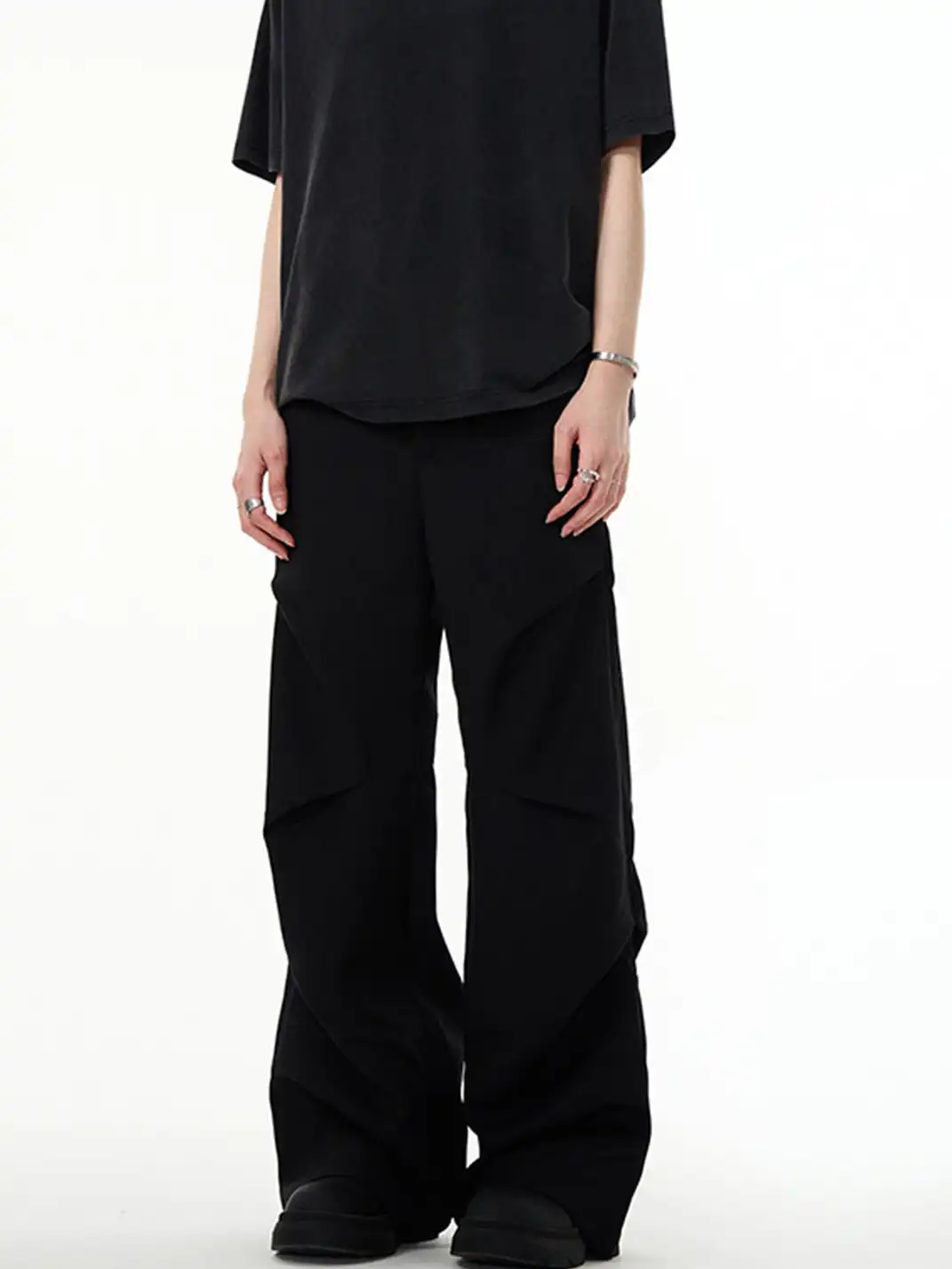MADWITCH | Pleated Black Flared Trousers