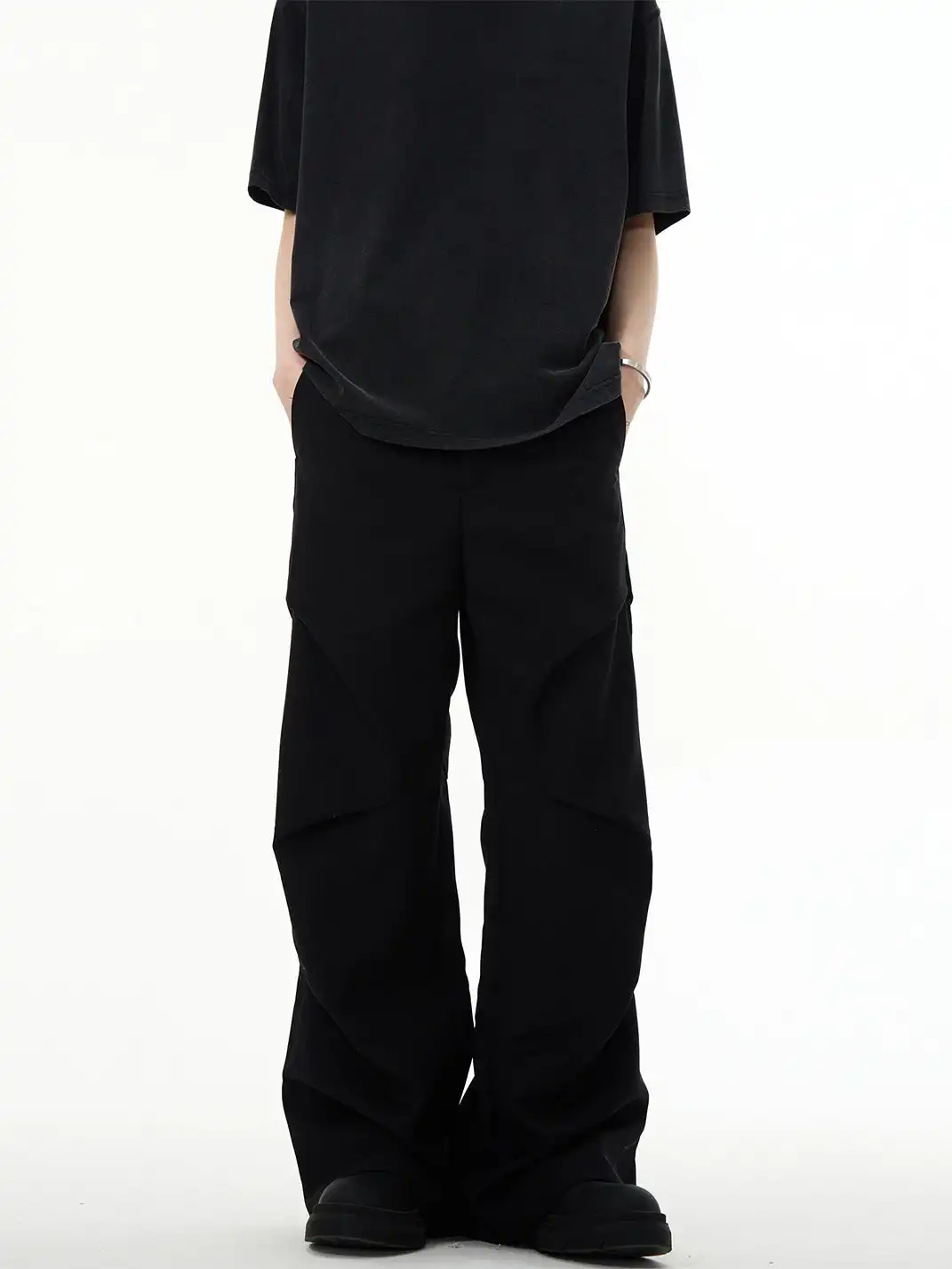 MADWITCH | Pleated Black Flared Trousers