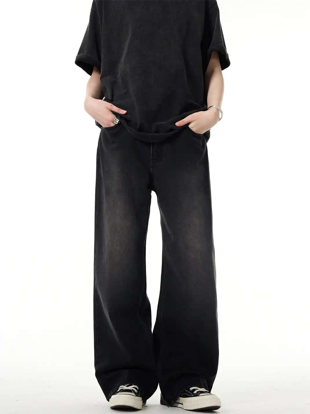 MADWITCH | Washed Straight-Leg Jeans