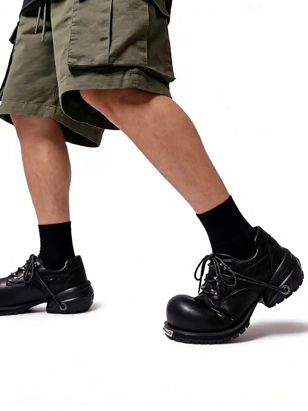 PINJIAHUI | Chunky Platform Derby Shoes with Metal Logo Plate Detail