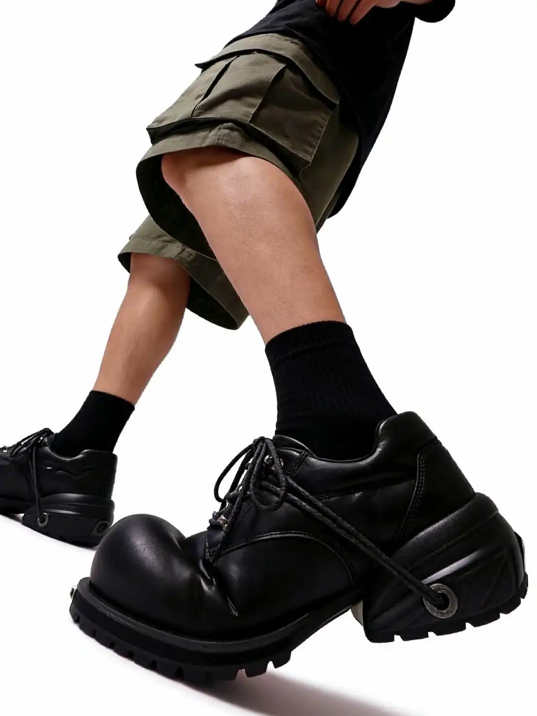 PINJIAHUI | Chunky Platform Derby Shoes with Metal Logo Plate Detail