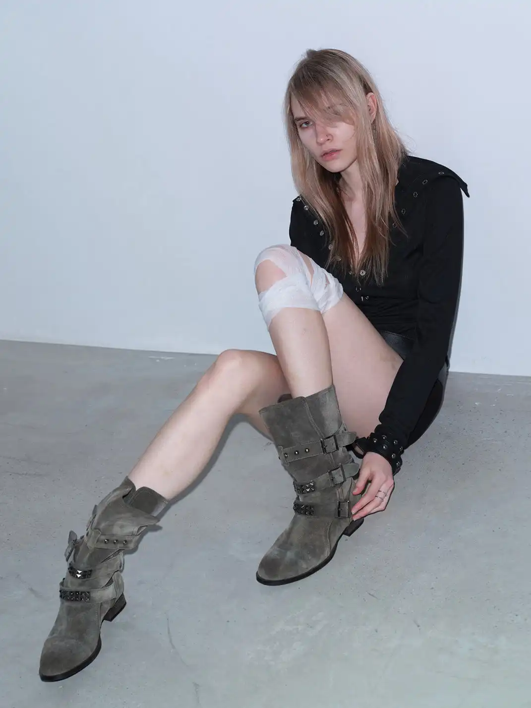 Mooreyu Atelier | Suede Leather Buckle Knight Boots