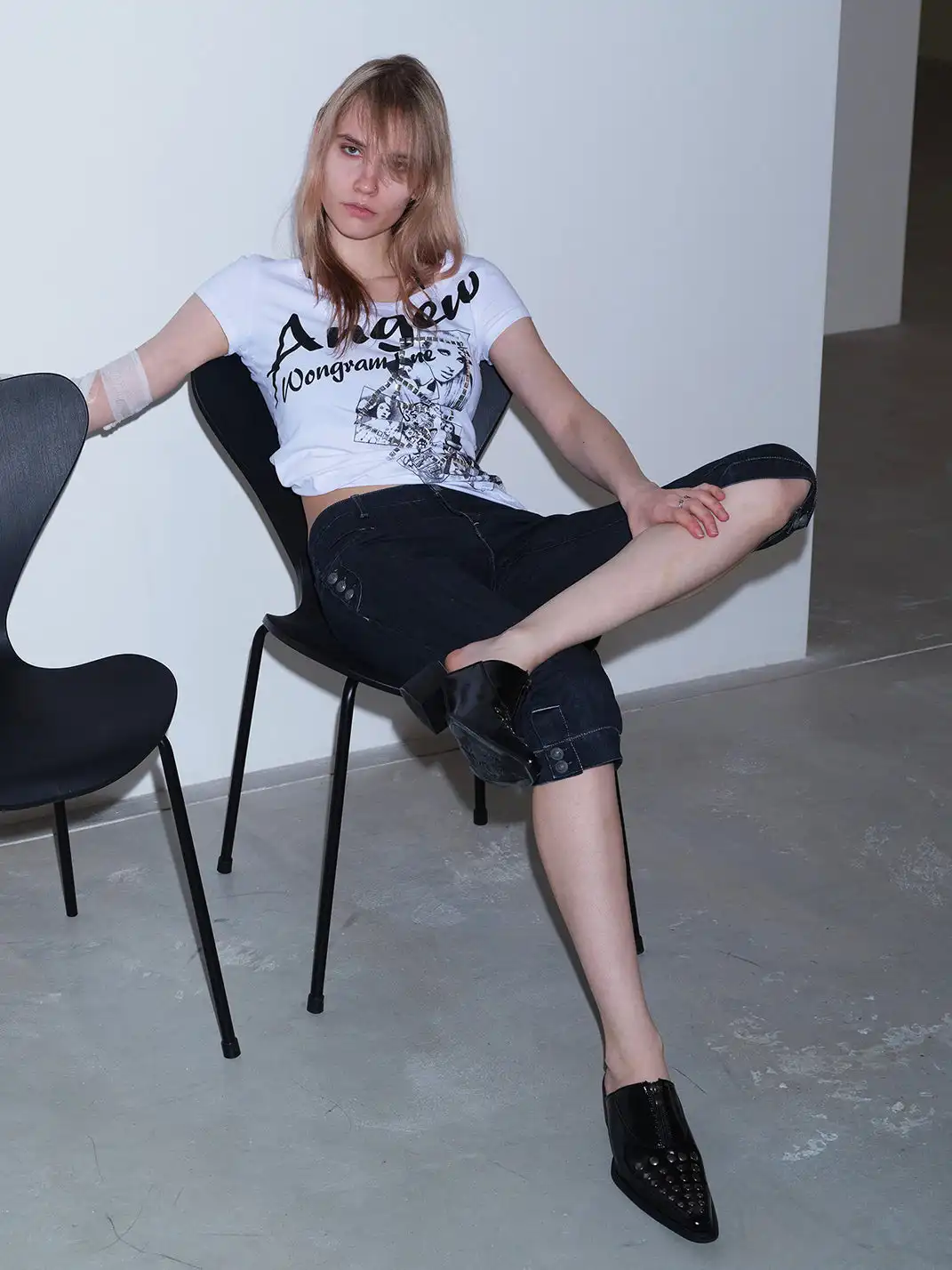 Mooreyu Atelier | Rivet Pointed Toe Block Heel Mules