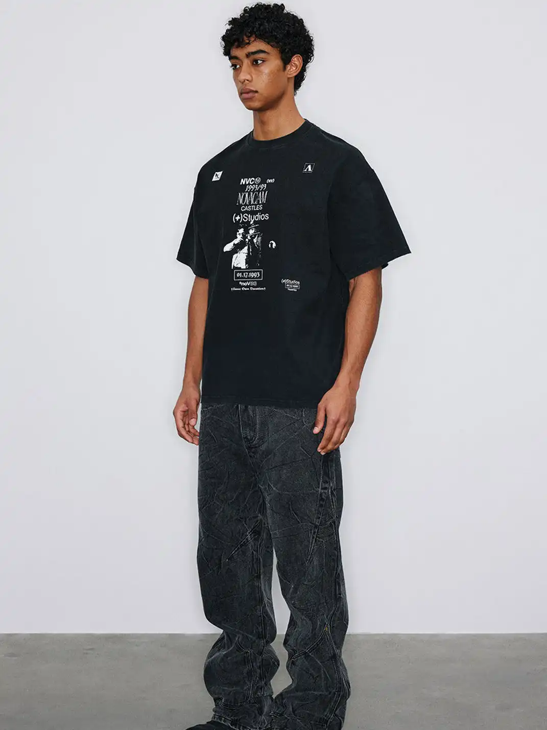 NOVACAM | Cracked Print Reverse Stitch Short Sleeve T-Shirt