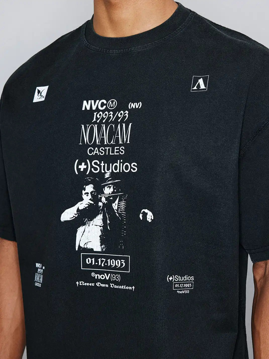 NOVACAM | Cracked Print Reverse Stitch Short Sleeve T-Shirt