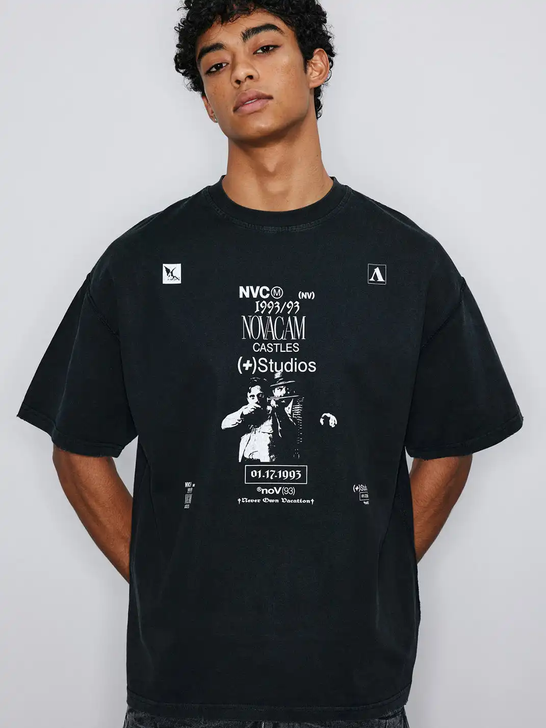 NOVACAM | Cracked Print Reverse Stitch Short Sleeve T-Shirt