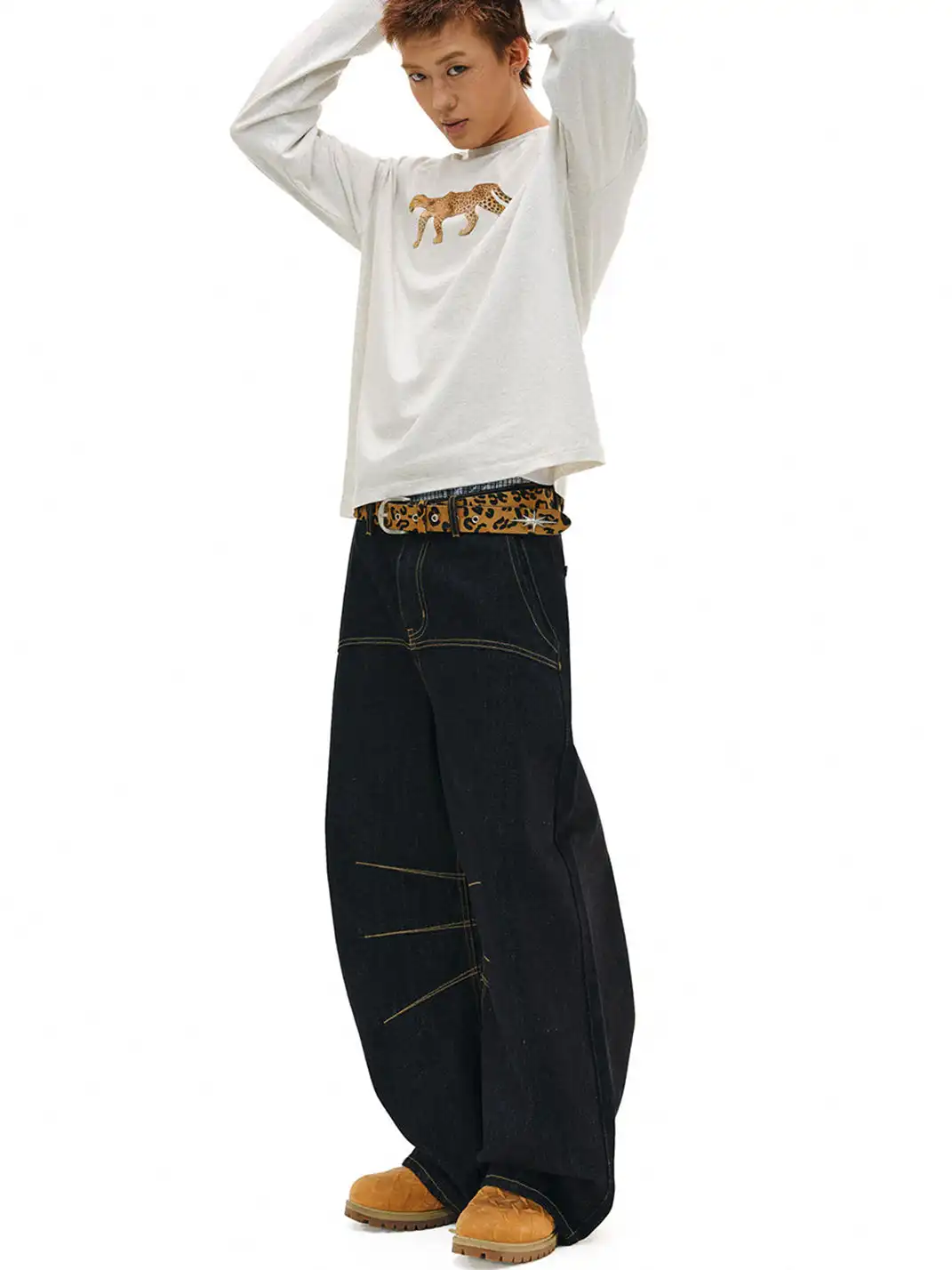 NOVACAM | Slub Texture Curved Wide-Leg Jeans