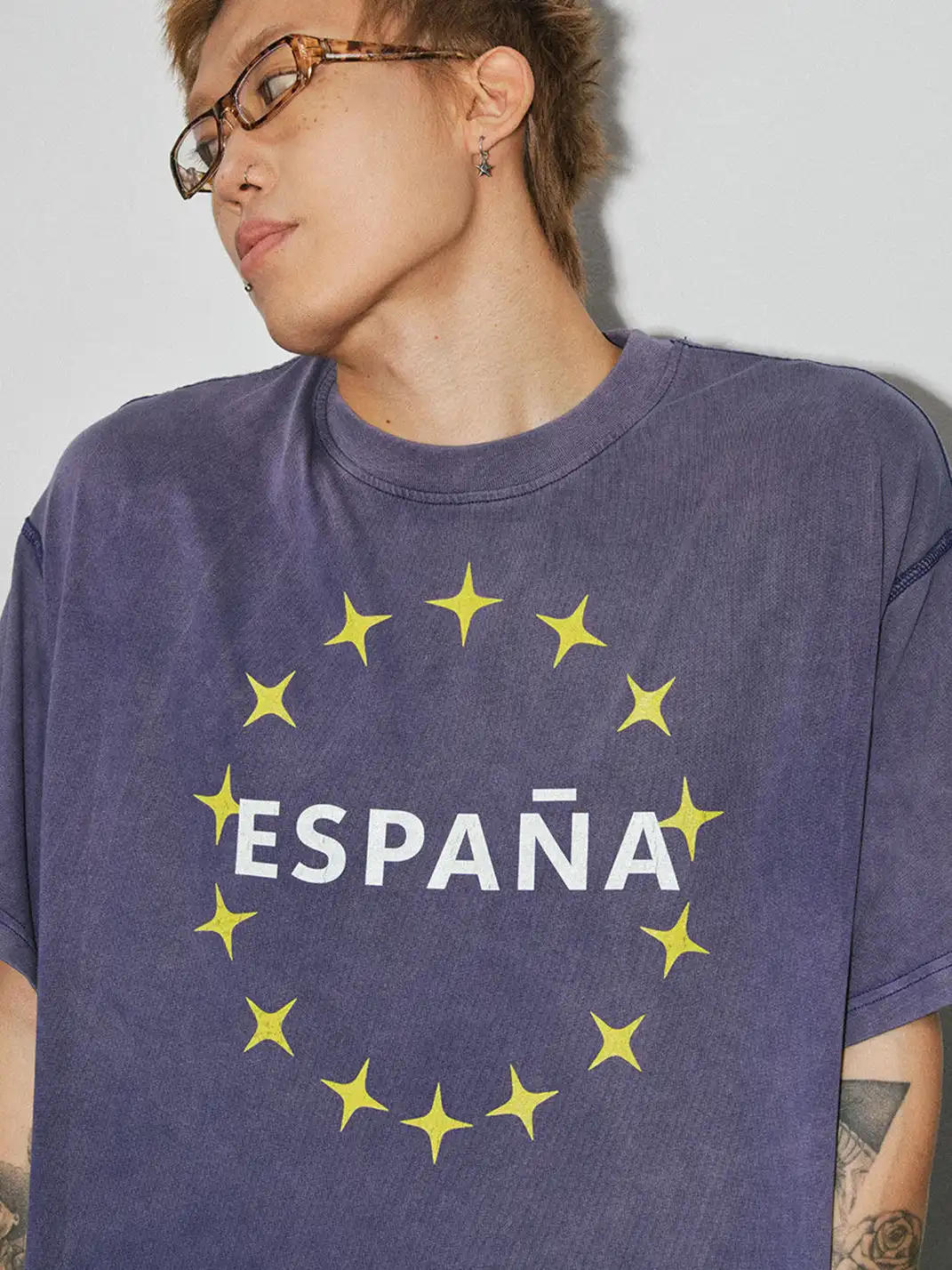 NOVACAM | Letter Logo Star Print T-Shirt