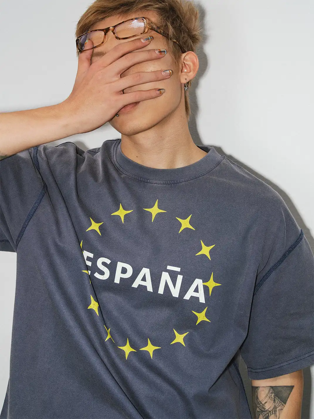 NOVACAM | Letter Logo Star Print T-Shirt